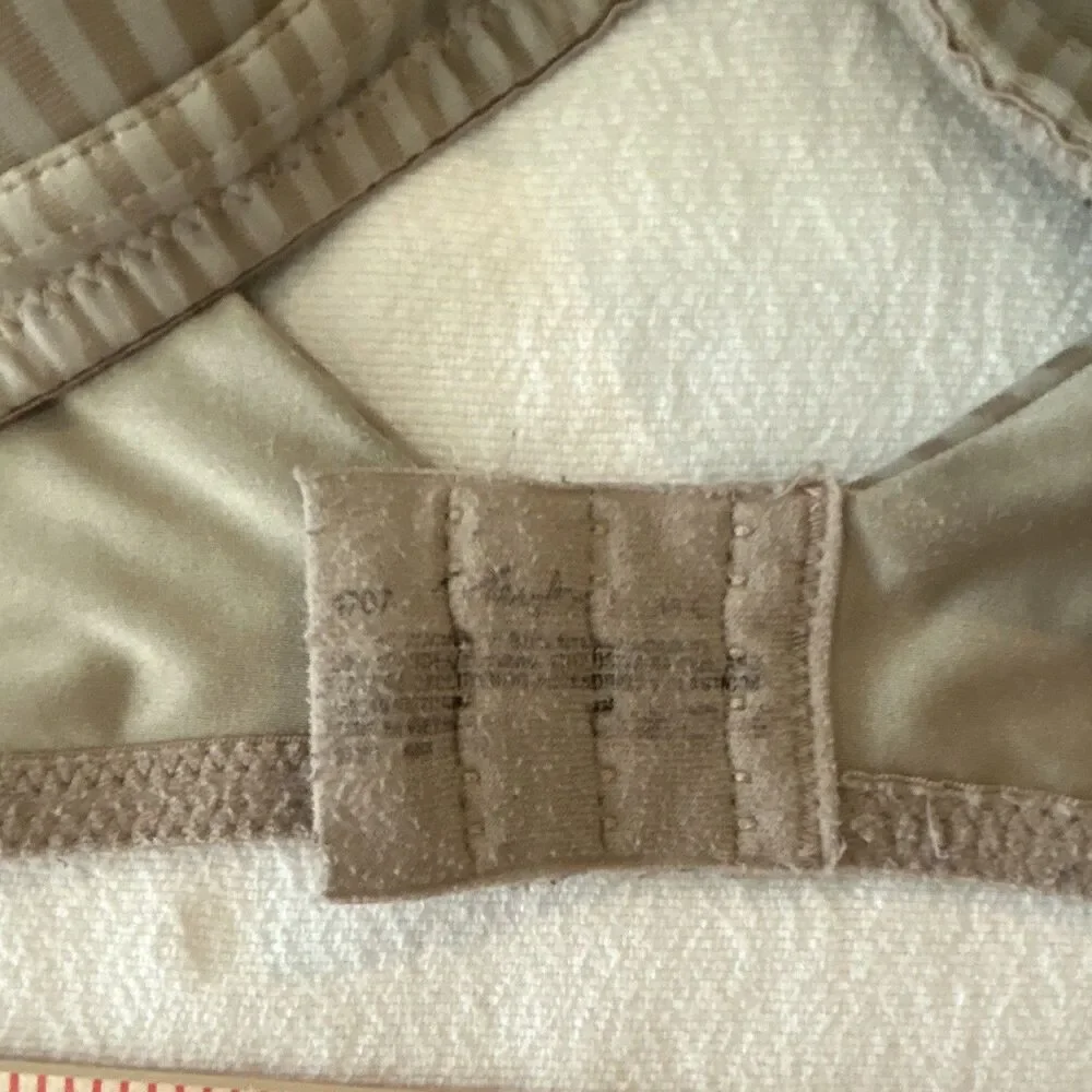 Women’s Playtex 4707 Lined T-Shirt Bra Beige Striped Hook & Eye Adjustable 34C